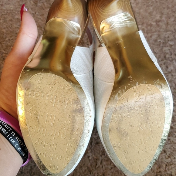 Heels - Picture 4 of 4